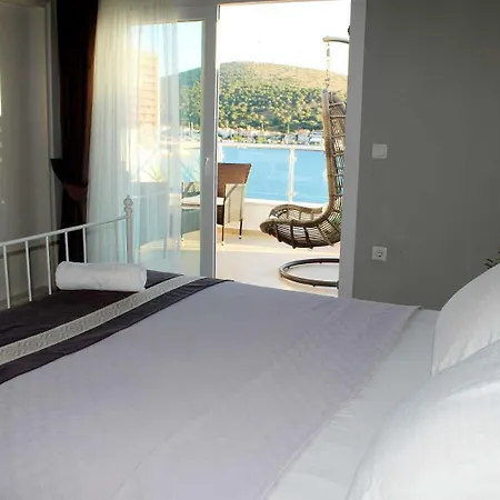 Viya Hotel 2*